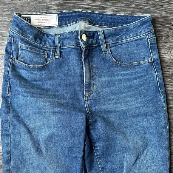 Gap mid rise Universal Jegging - Picture 2 of 5